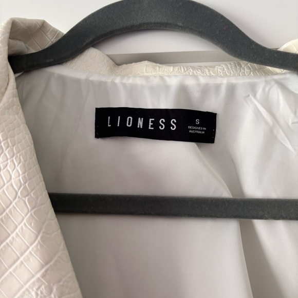 Jacket/Dress - Picture 2 of 3